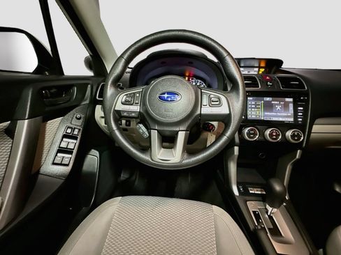 Used 2018 Subaru Forester 2.5i Premium AWD/4WD image 31