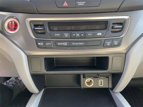 Used 2021 Honda Pilot LX image 23