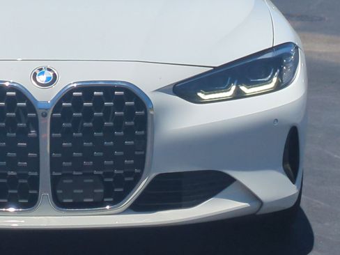 Certified 2024 BMW 430i xDrive Convertible w/ Premium Package AWD/4WD image 6