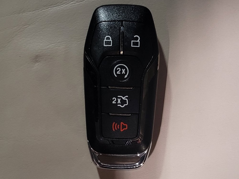 Used 2017 Lincoln MKX Select w/ Select Plus Package FWD image 32