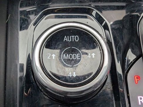 Used 2023 Chevrolet Colorado Trail Boss w/ LPO, Skid Plate Package AWD/4WD image 24