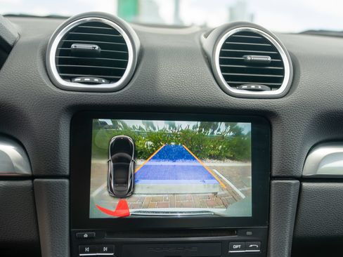 Used 2018 Porsche 718 Cayman RWD image 28