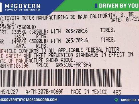 Used 2021 Toyota Tacoma TRD Off-Road w/ TRD Premium Off Road Package AWD/4WD image 32