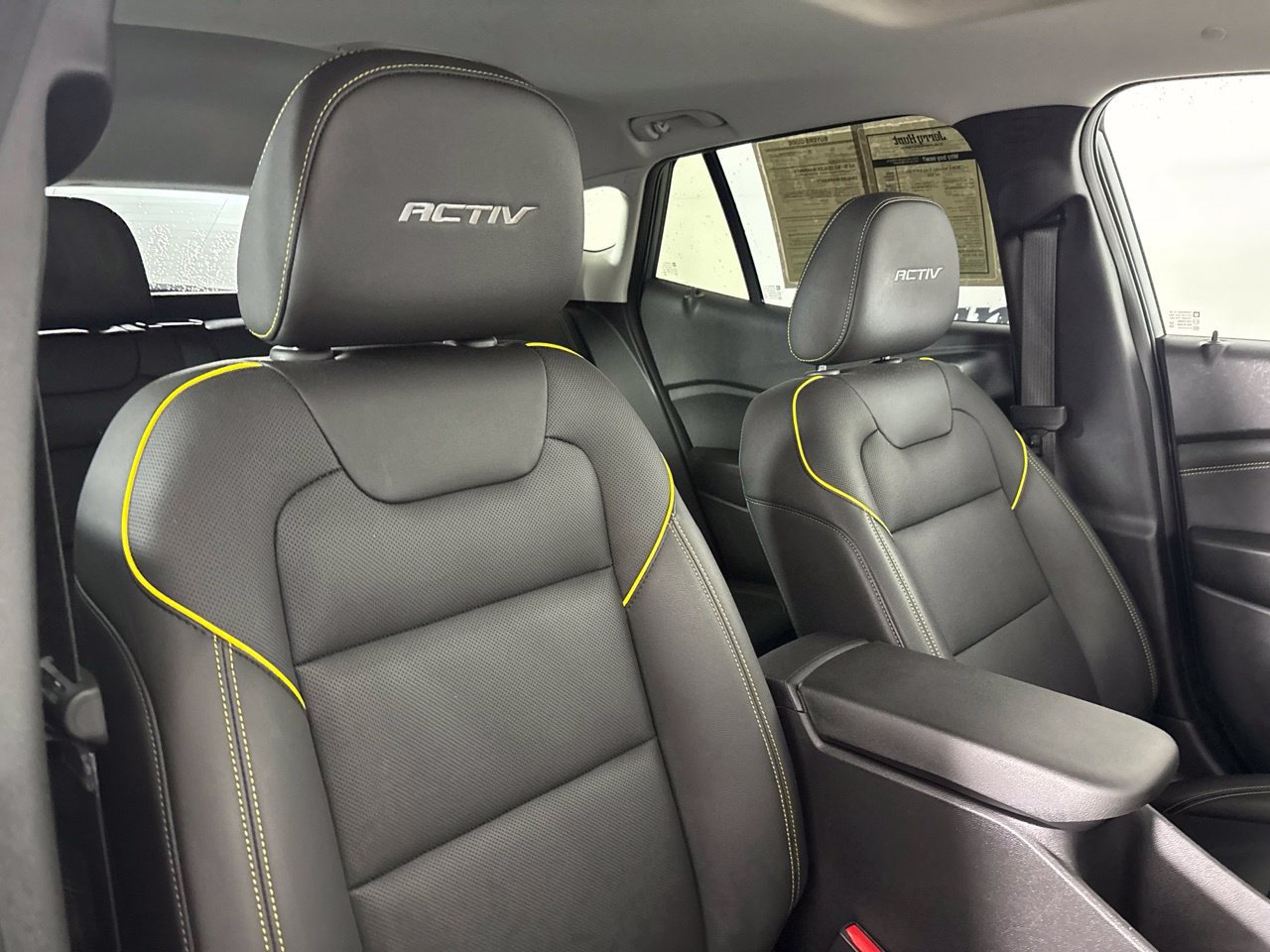 Used 2026 Chevrolet Trax ACTIV w/ Sunroof Package FWD image 28