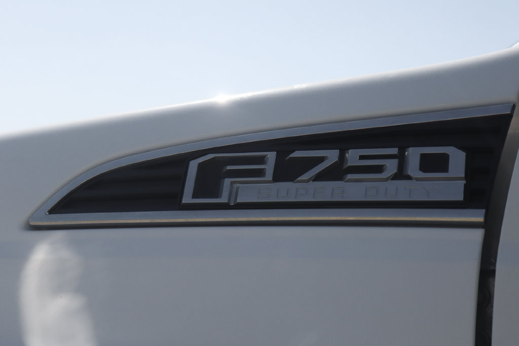 Used 2021 Ford F750 2WD Regular Cab Super Duty image 41