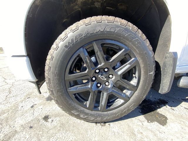 Certified 2024 Chevrolet Silverado 1500 RST w/ Rally Edition AWD/4WD image 10