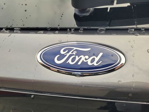 Certified 2022 Ford Explorer ST-Line w/ Class IV Trailer Tow Package image 7