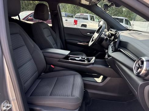 Used 2026 Chevrolet Equinox LT AWD/4WD image 27