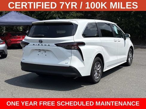 Used 2025 Toyota Sienna LE FWD image 2