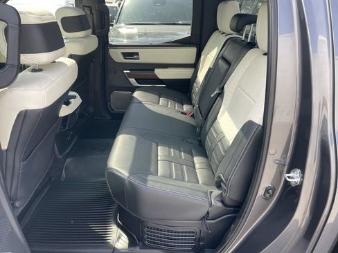 Used 2024 Toyota Tundra Capstone AWD/4WD image 38