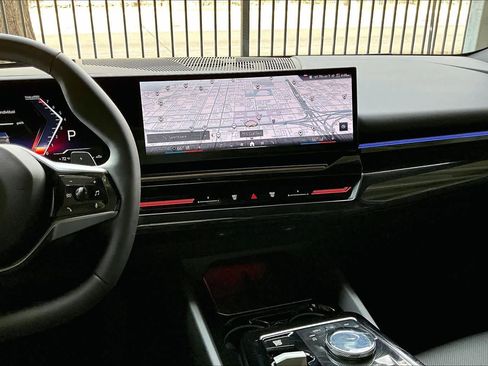 Certified 2026 BMW 530i image 7