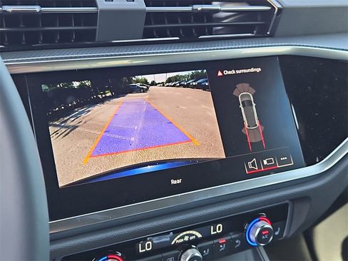 New 2025 Audi Q3 2.0T Premium image 26