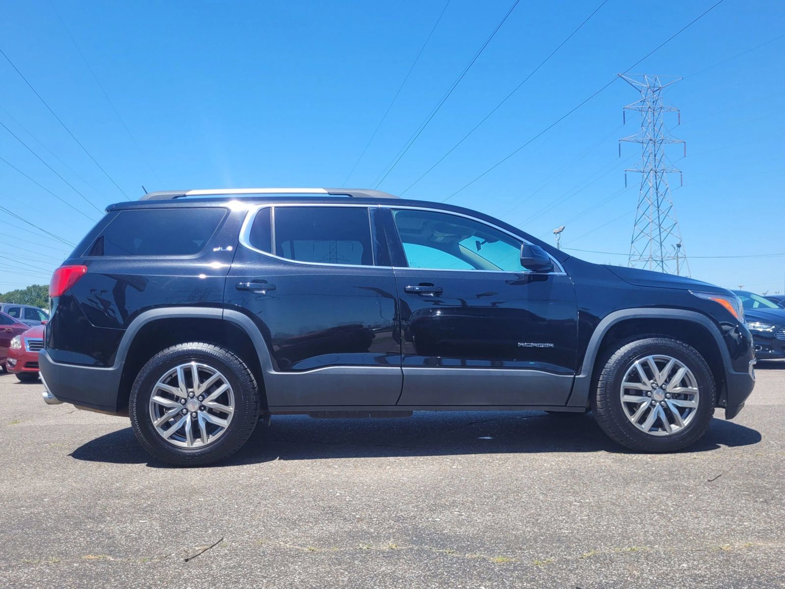 Used 2017 GMC Acadia SLE w/ Driver Alert Package I FWD image 11