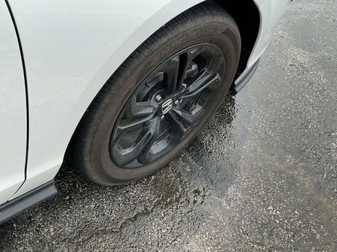 Used 2025 Honda Accord SE image 17