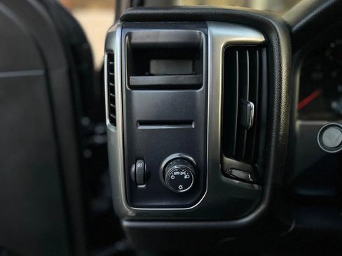 Used 2018 Chevrolet Silverado 1500 LT image 15