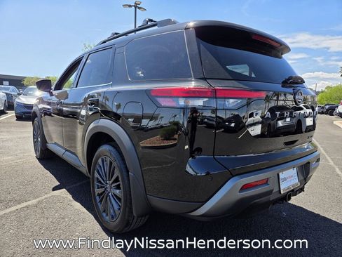 New 2026 Nissan Pathfinder SL AWD/4WD image 3
