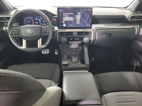 Used 2025 Toyota Tacoma TRD Sport image 14
