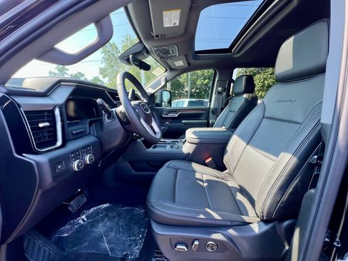New 2026 GMC Sierra 3500 Denali w/ Denali Reserve Package AWD/4WD image 16
