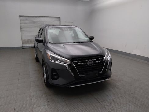 Used 2023 Nissan Kicks S FWD image 14