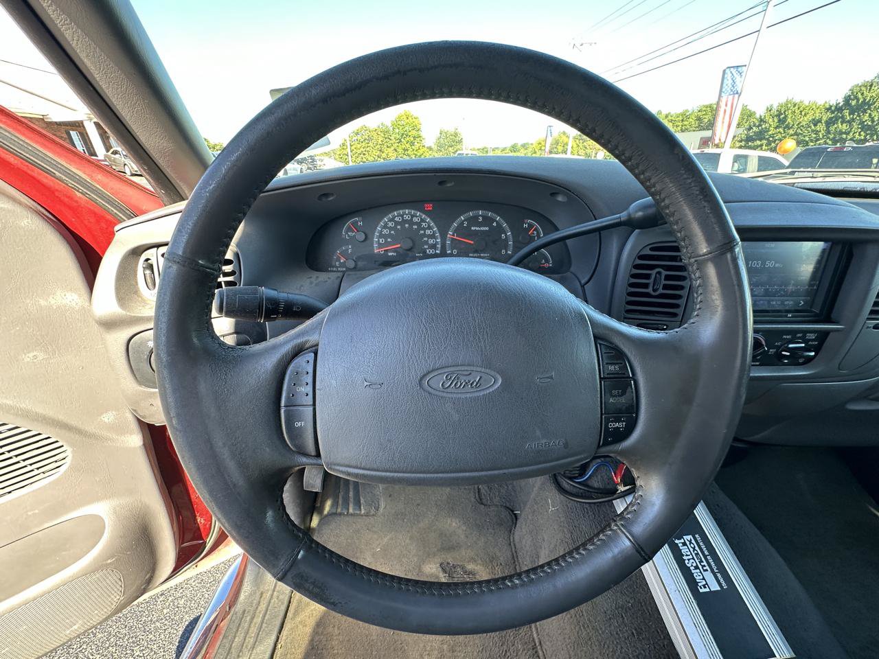 Used 2002 Ford F150 XLT AWD/4WD image 12
