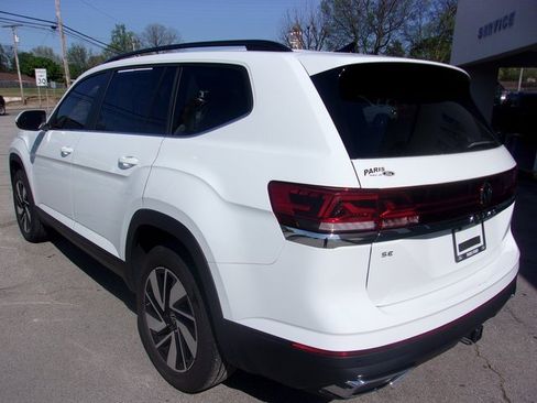 Used 2024 Volkswagen Atlas SE image 3