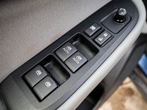 Used 2019 Subaru Outback 2.5i Premium image 15