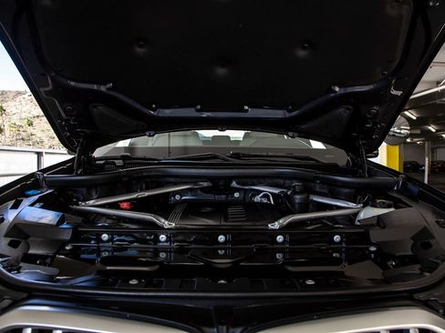 Used 2020 BMW X6 sDrive40i w/ M Sport Package image 32