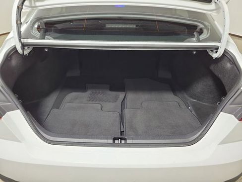Used 2025 Toyota Camry LE image 10