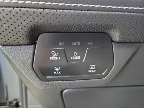 Used 2026 Volkswagen Atlas SEL Premium R-Line AWD/4WD image 34