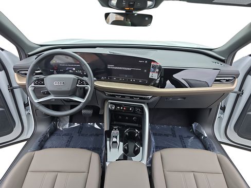 New 2025 Audi Q5 Premium image 9