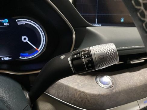 Used 2024 Genesis G80 image 38