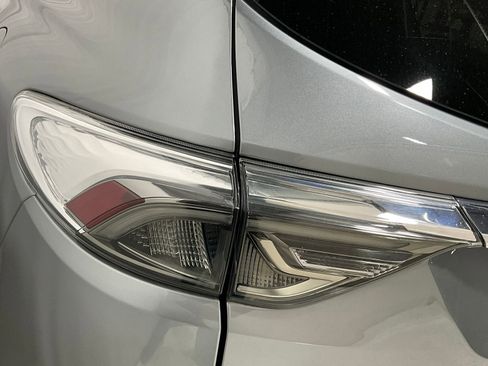Used 2024 Buick Enclave Avenir w/ Avenir Technology Package AWD/4WD image 28