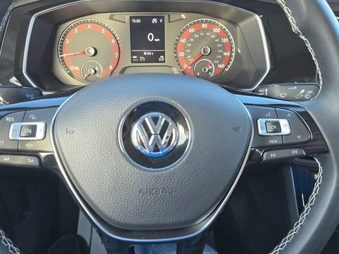 Used 2021 Volkswagen Jetta SE w/ SE Cold Weather Package image 11