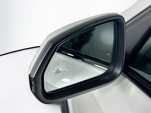 Used 2025 BMW X1 xDrive28i image 16