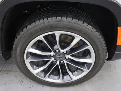 Used 2022 Jeep Wagoneer Series II w/ Premium Group I image 3