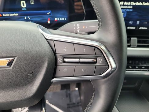 Used 2025 Chevrolet Equinox LT AWD/4WD image 22