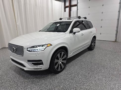Used 2023 Volvo XC90 B6 Ultimate w/ Protection Package Premier AWD/4WD image 4