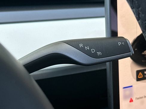 Used 2023 Tesla Model Y Long Range AWD/4WD image 22