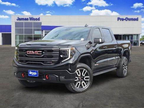 Certified 2025 GMC Sierra 1500 AT4 w/ AT4 Premium Package AWD/4WD image 1