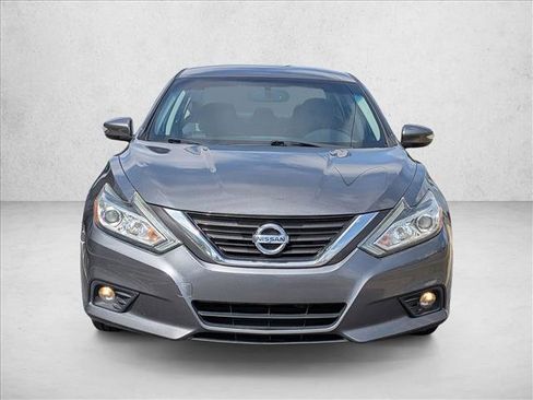Used 2017 Nissan Altima 2.5 SL image 2