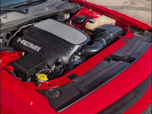 Used 2019 Dodge Challenger R/T RWD image 24