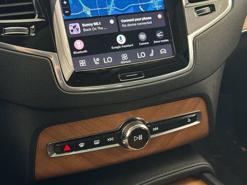Certified 2023 Volvo XC90 T8 Plus AWD/4WD image 21