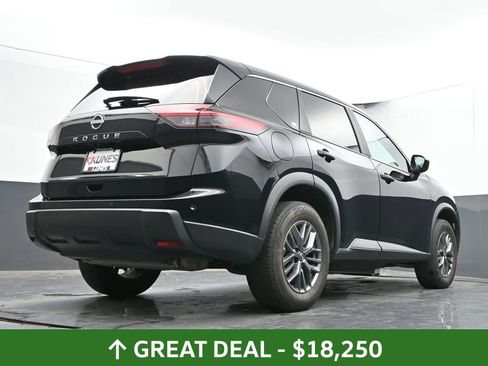 Used 2024 Nissan Rogue S image 70