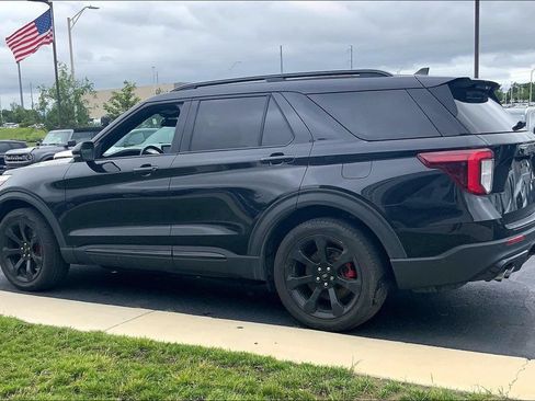 Used 2020 Ford Explorer ST w/ ST Street Pack AWD/4WD image 2