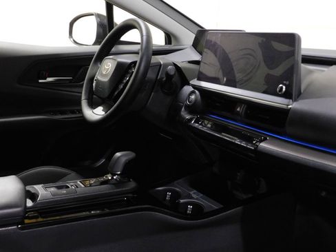 Used 2024 Toyota Prius XLE image 94
