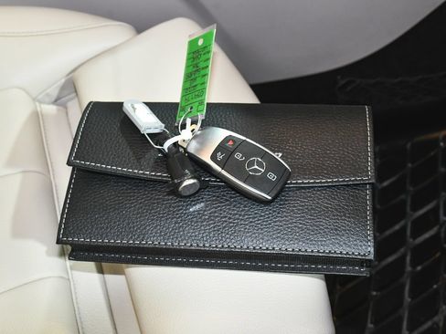 Used 2020 Mercedes-Benz GLB 250 4MATIC image 65