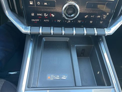 Used 2025 GMC Acadia Elevation FWD image 18