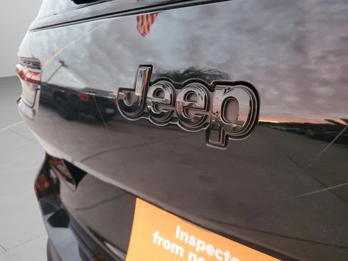 Certified 2022 Jeep Grand Cherokee L Altitude image 7