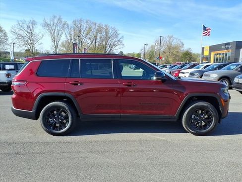 New 2026 Jeep Grand Cherokee L 4WD image 3