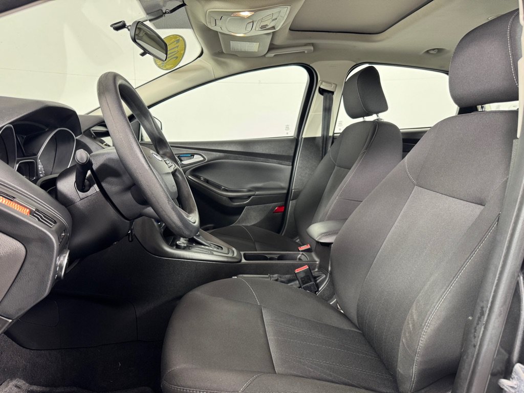 Used 2017 Ford Focus SEL FWD image 11